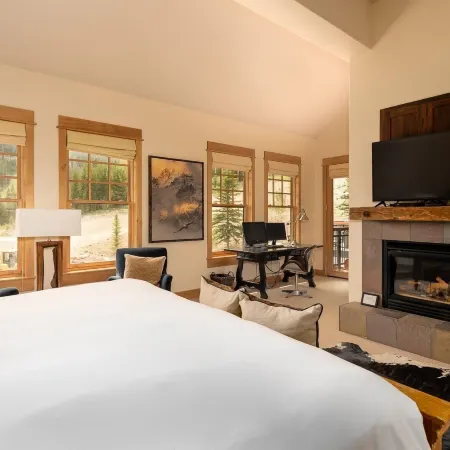 Penthouse 3 3 Bedroom Lodge by Moonlight Basin Lodging