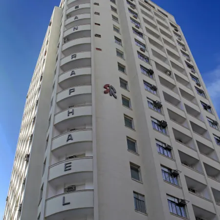 San Raphael Hotel Отели рядом с достопримечательностью «Стадион «Альянц-Парк»»