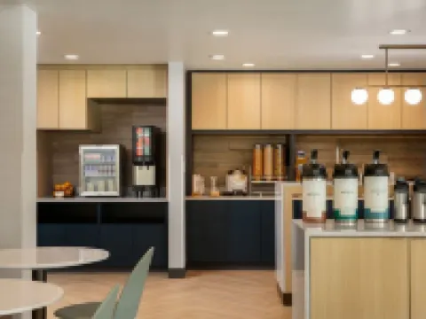 萬豪特雷西TownePlace Suites 套房酒店 特雷西酒店