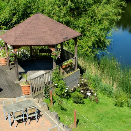 Inn on the Lake