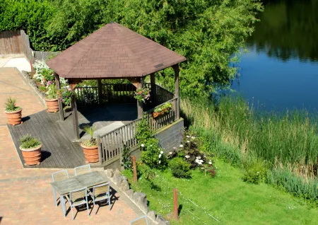 Inn on the Lake Отели в г. Грэйвсенд