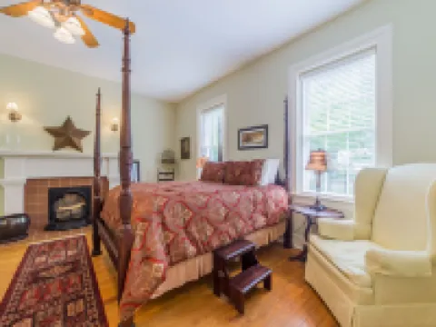 Bourbon Manor Bed & Breakfast Inn Hotels in Bardstown