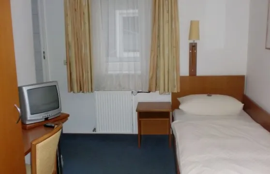 德意志豪斯酒店