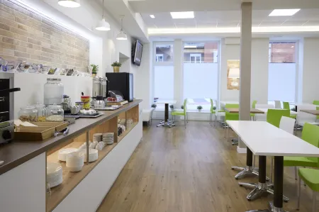 Hotel Villalegre Отели в г. Пьедрас Бланкас