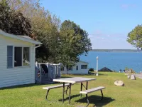 West Winds Motel & Cottages Hotels in Clayton