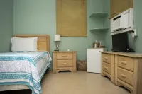 Inn at Tamarind Court