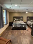Escape to Paradise: Your dream vacation awaits in our stunning lakefront rental!