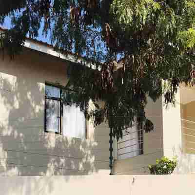 Letototo Road Hotel Exterior