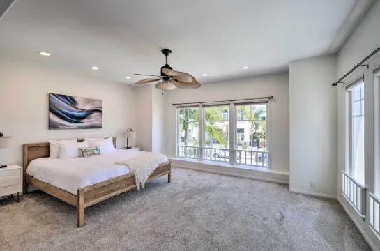 靠海的家，帶有屋頂露台 - 距離海灘衹有幾步之遙！