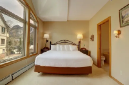 레드어닝의 Er9 엘크 런 4 베드 4.5 바스 4 베드룸 타운하우스