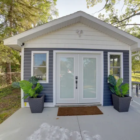 Stylish Grass Lake Retreat - Steps to Park!