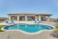 7 Mi to Lost Dutchman: Home w/ Pool + Patio! - Family