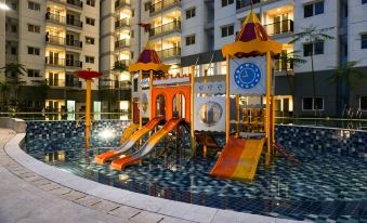 Comfort Living and Homey Studio Signature Park Grande Apartment