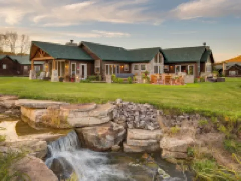 鵝卵石灣俱樂部 拉塞爾酒店