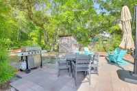 Modern Oak Island Escape 1 Mile to Long Beach! - 3-Star