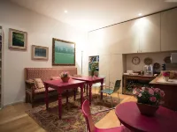 Residenza le 6 A Các khách sạn ở Trieste