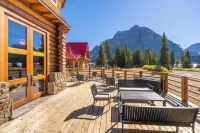 The Lodge at Bow Lake Hotels in Improvement District No. 9
