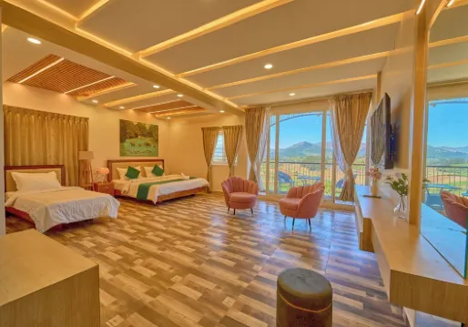 Vihani's Western Clouds by VOYE HOMES