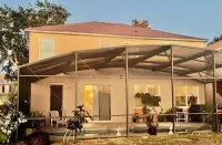 Marvelous Villa, 4 beds 4 bath, pool and lake front Hotels near Mindy O Water Park