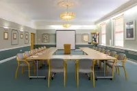 Mitchell Hall - Baarit