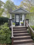 Charming 1 bedroom Stony Brook cottage -walking distance to village & university Hotel a Stony Brook