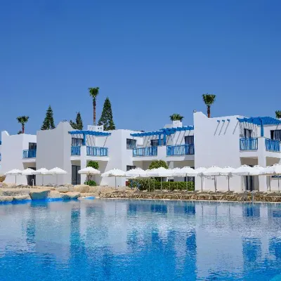 MarisMare Apartments Hotels near Makronissos Beach West
