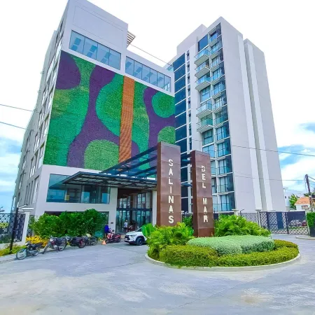Apartasuites Salinas - Zona Exclusiva - Piscinas Top