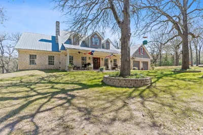 Escape to a gated estate! Hôtels à proximité de : Cherry Blossoms Day Spa