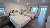 Driftwood Motel