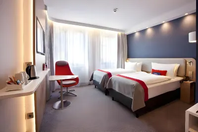 Holiday Inn Express SAARBRÜCKEN Отели рядом с достопримечательностью «Университет Саара»
