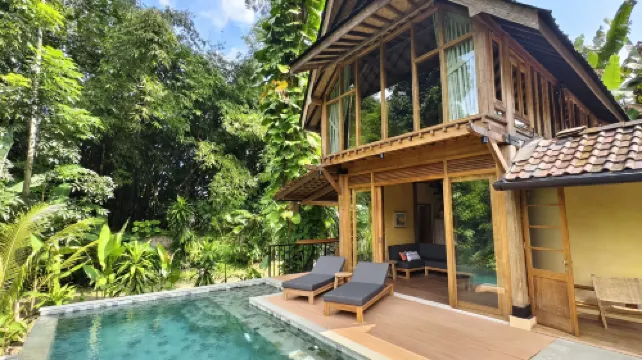 Lotus Forest Houses Hotels in Pajangan