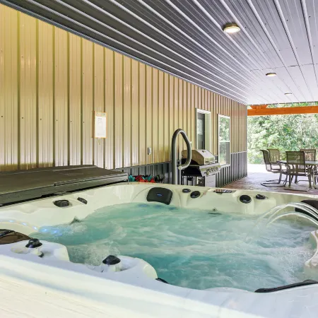 Relax, Reconnect & Explore: Modern Idaho House!