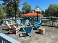 Cozy Newly Renovated 2-bedroom Condo By The Beach