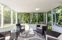 SummerRidge Retreat with 5 bedrooms