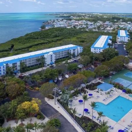 Oceanfront 2BR/2BA Remodeled Condo  King + Bunk Room Balcony Views