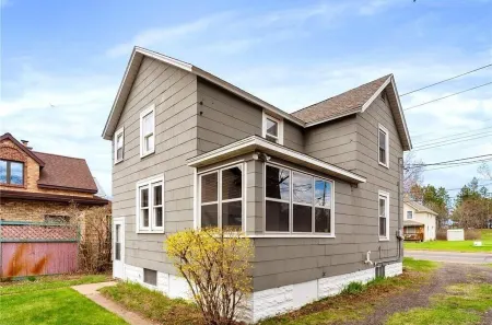 Park Point summer house near the beach Отели в г. Дулут