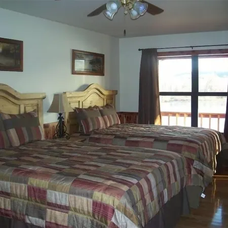 The Get Away Cabin (Cabin 2)