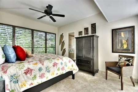 Breathtaking View on Beautiful Sandy Beach Oceanfront Отели в г. Холуалоа