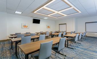 Holiday Inn Express & Suites Orlando-Ocoee East