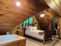 Amazing Mountain View Chalet 1 Minute from Slopes