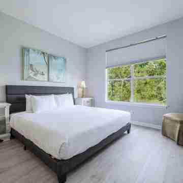 Sunshine & Whiskey Condo for 6 With Resort Amenities Near Grand Boulevard Rooms