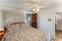 Kona White Sands A4 Romantic Ocean View! Hotels in Kahaluu Bay