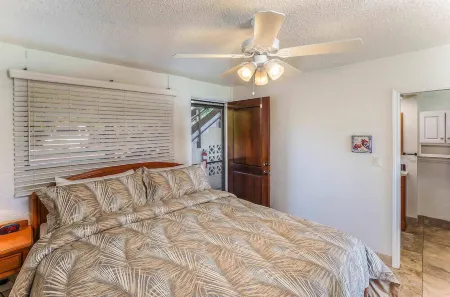 Kona White Sands A4 Romantic Ocean View!