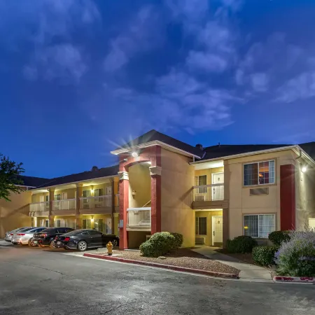 Suburban Studios Albuquerque Uptown