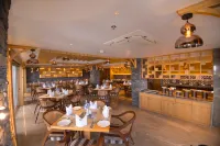 Presidium Sarovar Premiere Dalhousie - 朝食