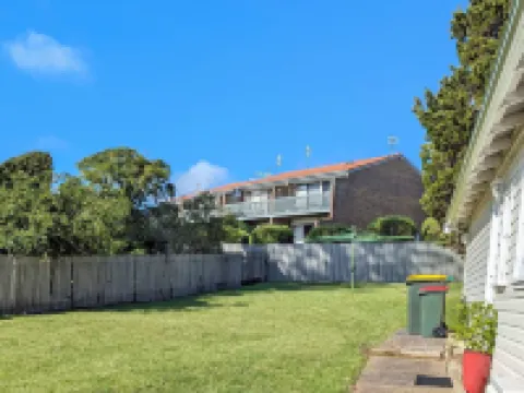 Araluen Motor Lodge Hotels in Batehaven