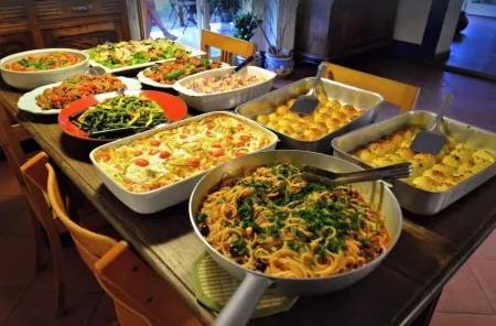 Apartment Torre. Beautiful garden, AC, 2 bedrooms 1 bathroom, near the sea. Отели рядом с достопримечательностью «Podere Sapaio»