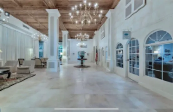 Luxury 2 bedroom condo on Palm Beach Island!