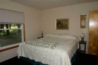 River Front Vacation Rental Property On The Clarion River in Clarington, Pa