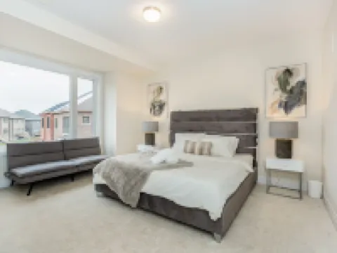 Luxury Home in Oakville Hotels in Oakville